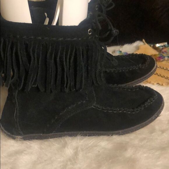 Ugg fringe bootie 2 (2100) - Picture 2 of 7